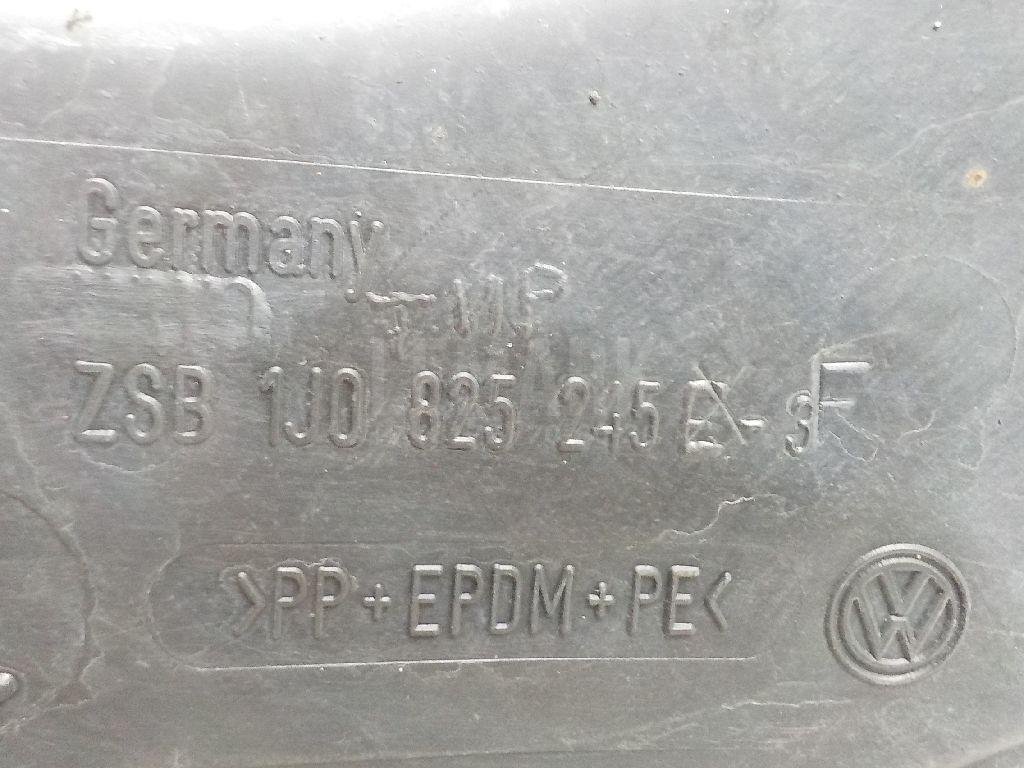 Пыльник двигателя боковой левый