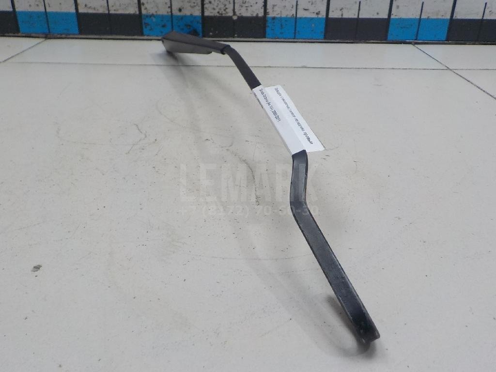 Поводок стеклоочистителя передний правый