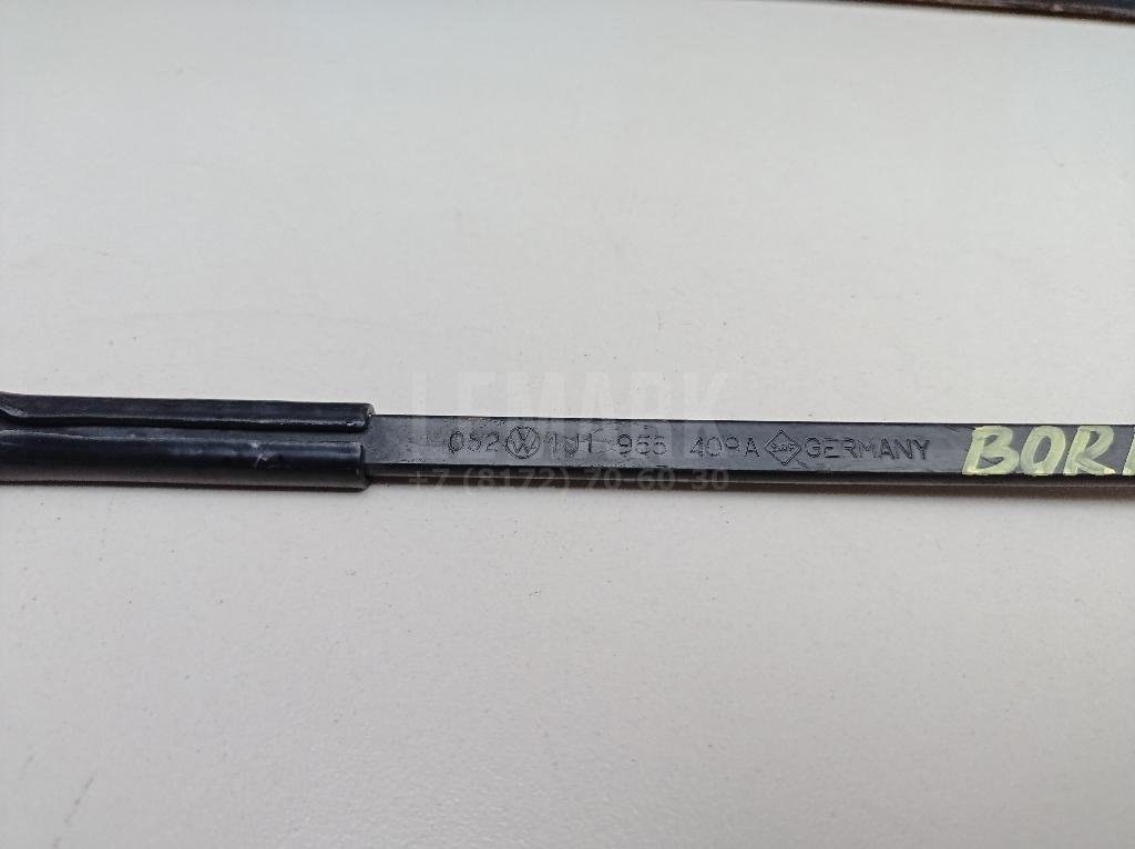 Поводок стеклоочистителя передний левый