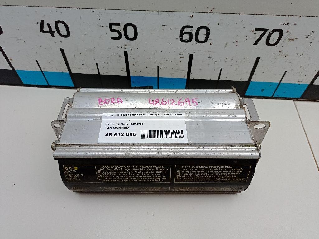 Подушка безопасности пассажирская (в торпедо)