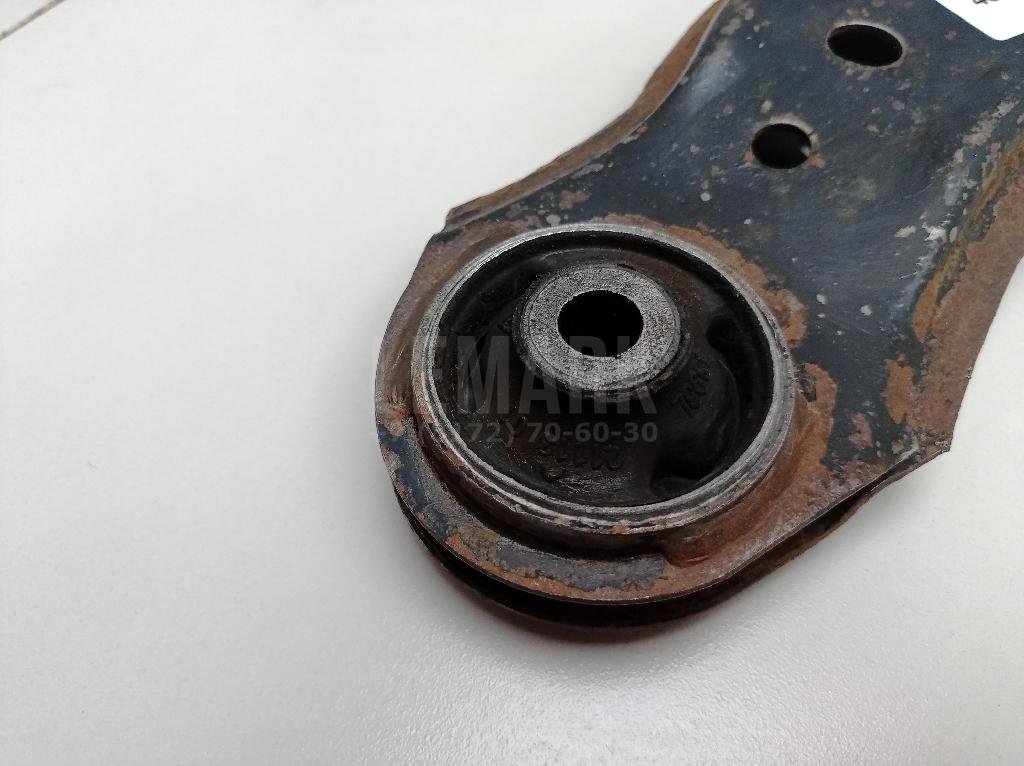 Рычаг передний