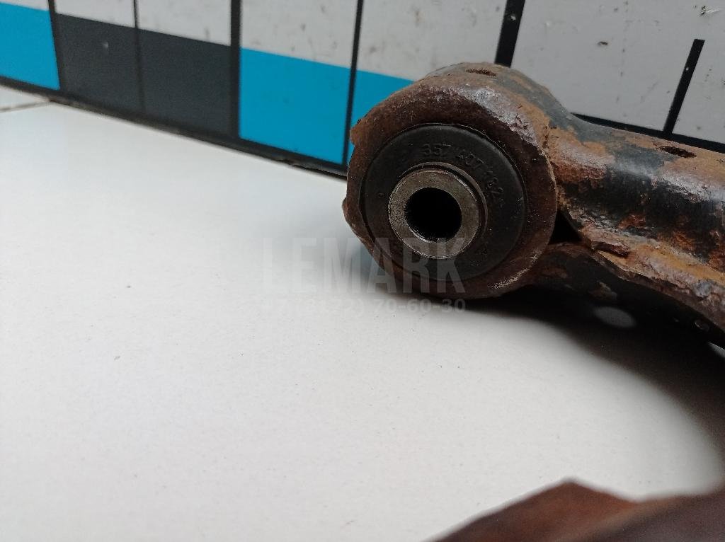 Рычаг передний