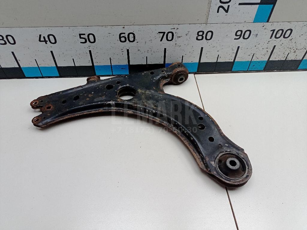 Рычаг передний