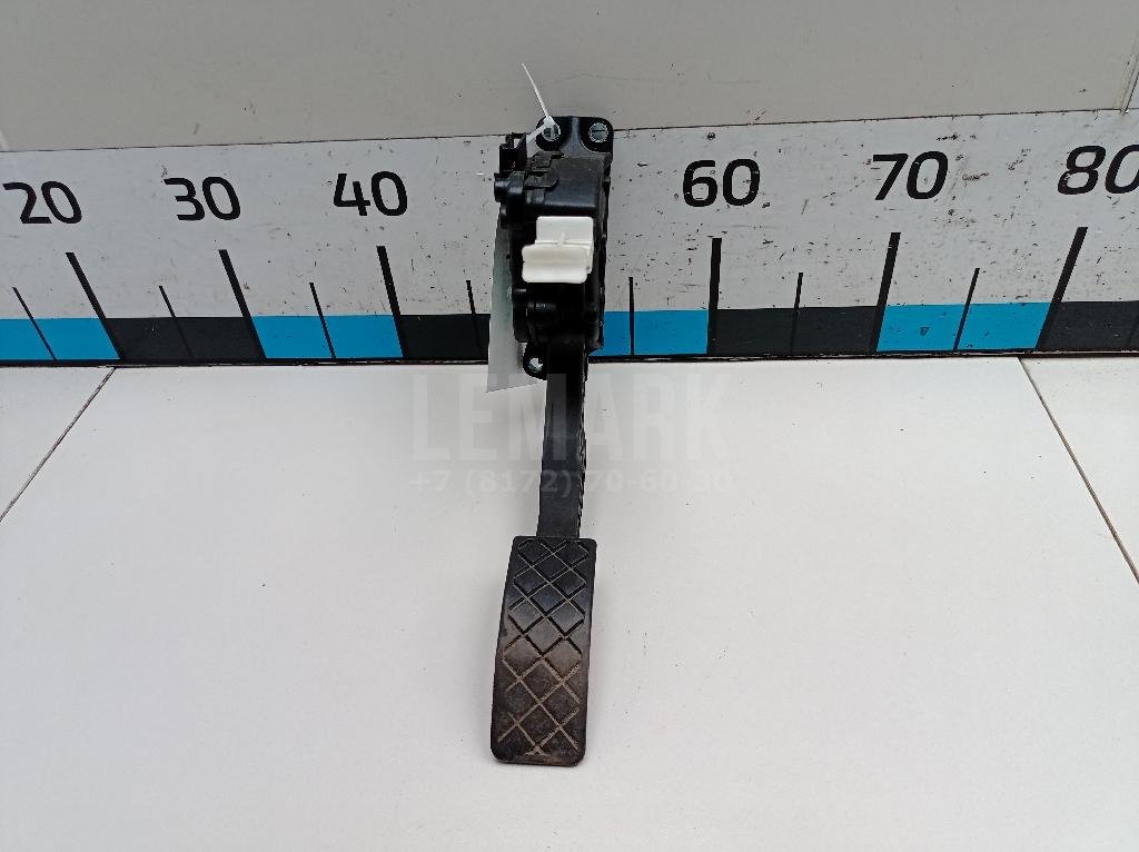 Педаль газа