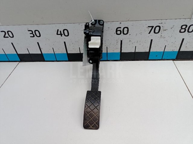 Педаль газа