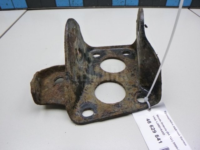 Кронштейн задней балки