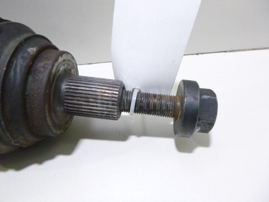 Полуось передняя левая