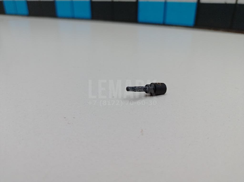 Форсунка омывателя зад стекла