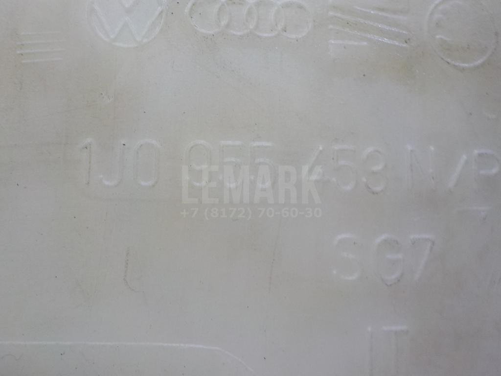 Бачок омывателя лобового стекла