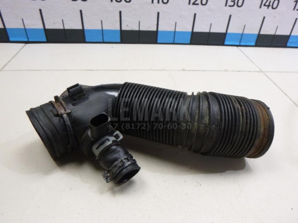 Патрубок воздушного фильтра