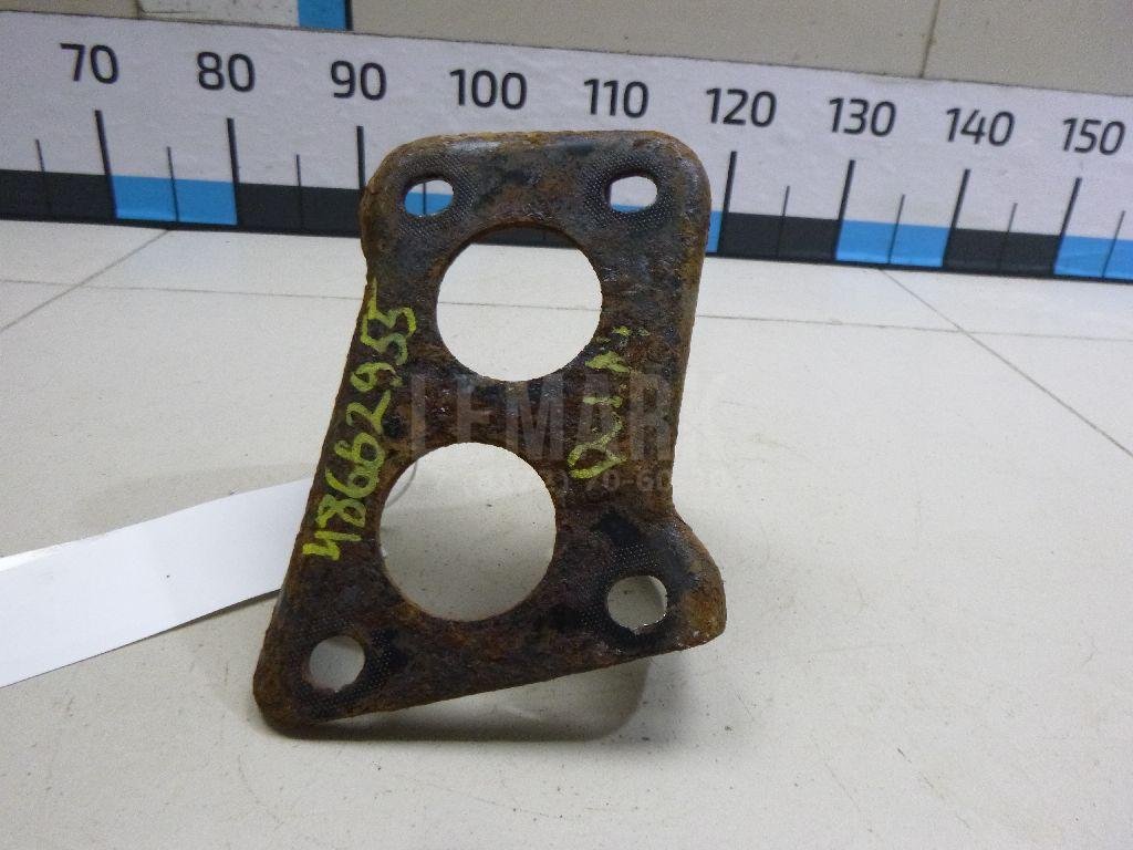 Кронштейн задней балки