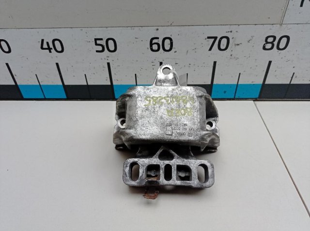 Опора КПП левая