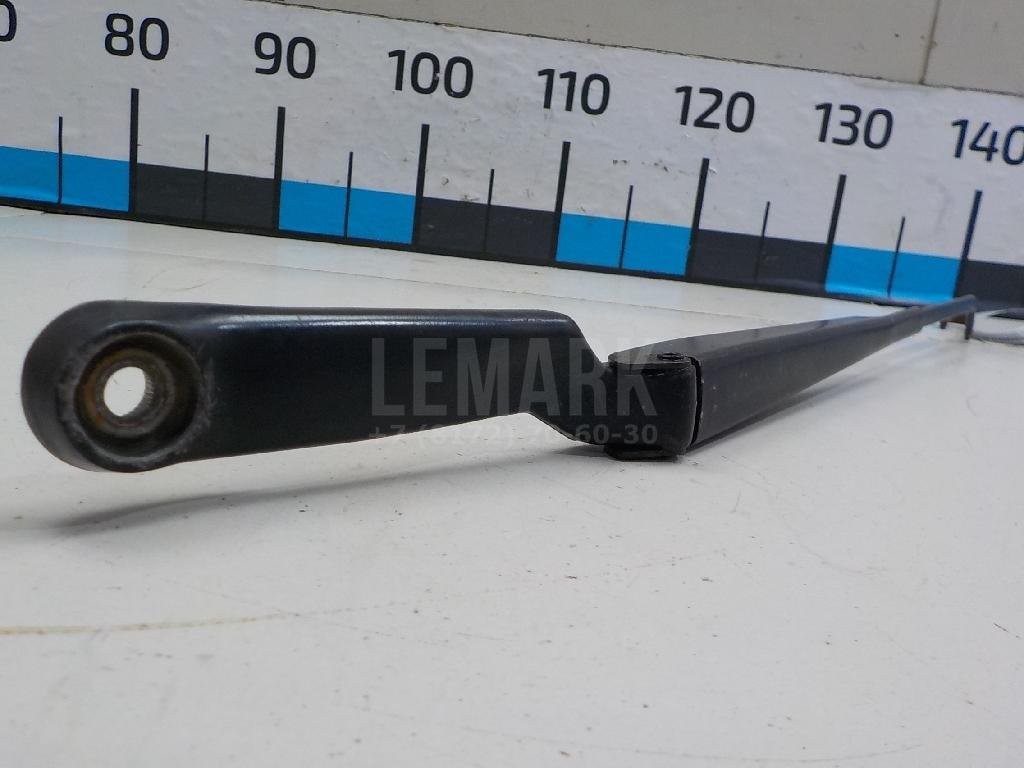 Поводок стеклоочистителя передний левый