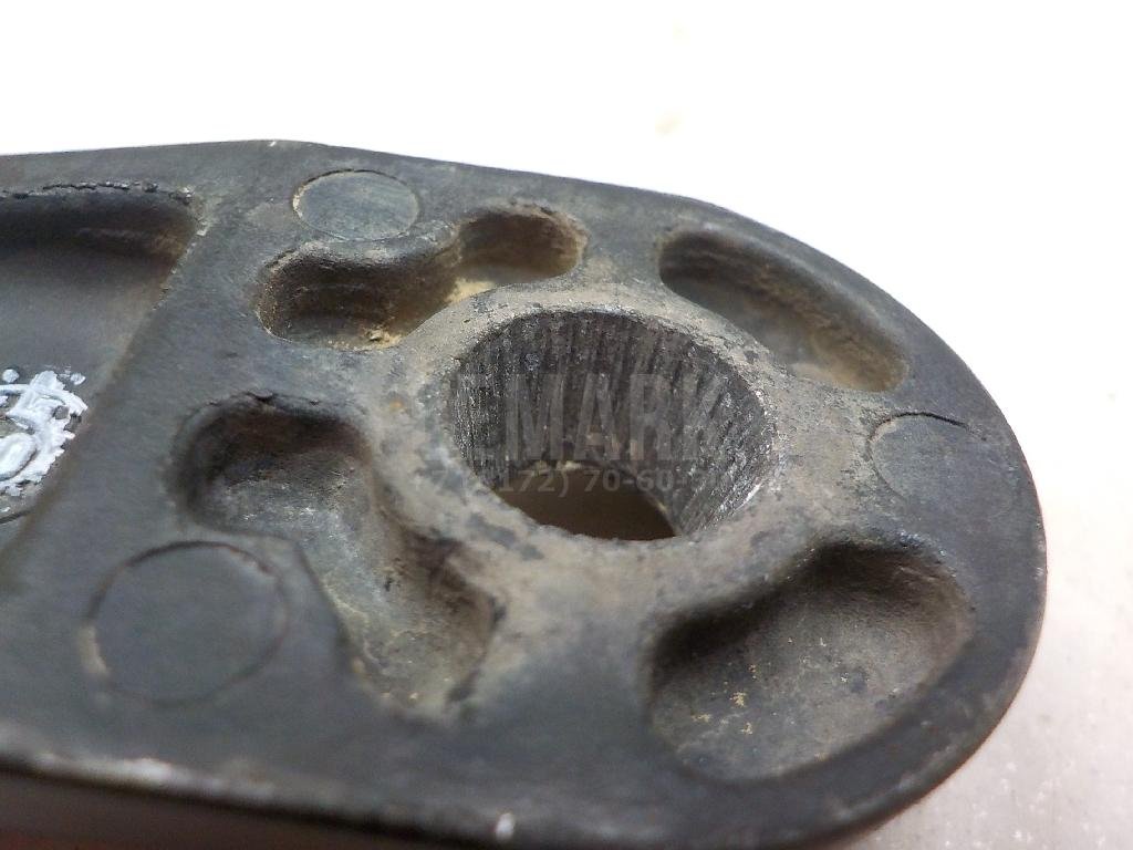 Поводок стеклоочистителя передний левый