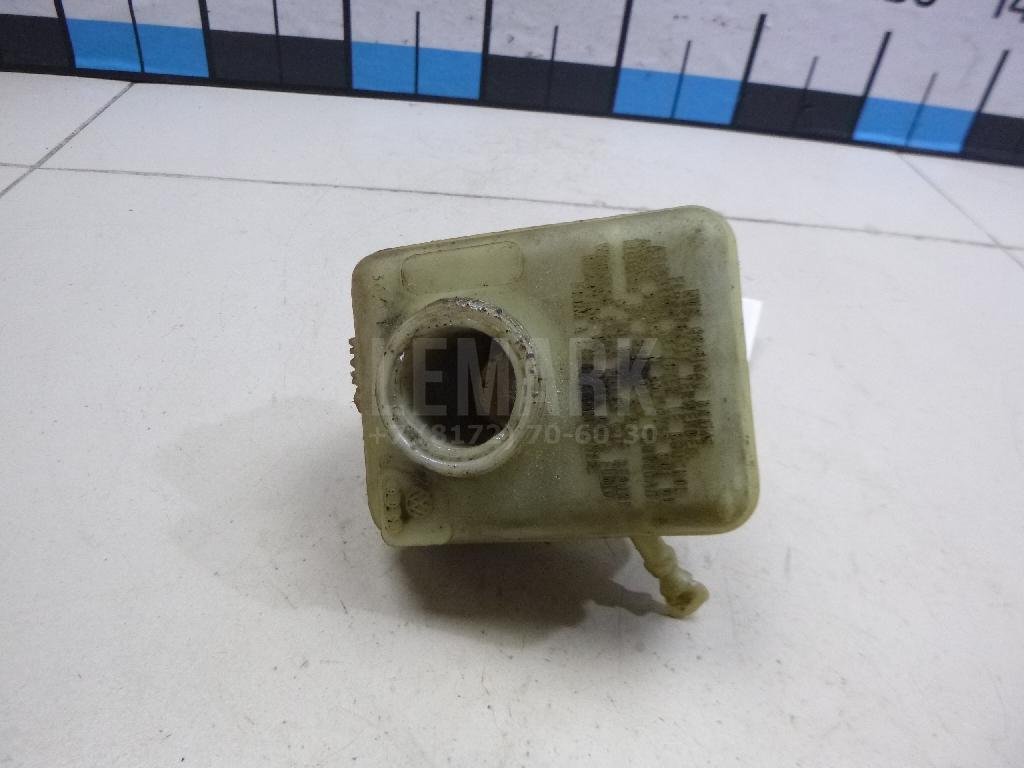 Бачок главного тормозного цилиндра