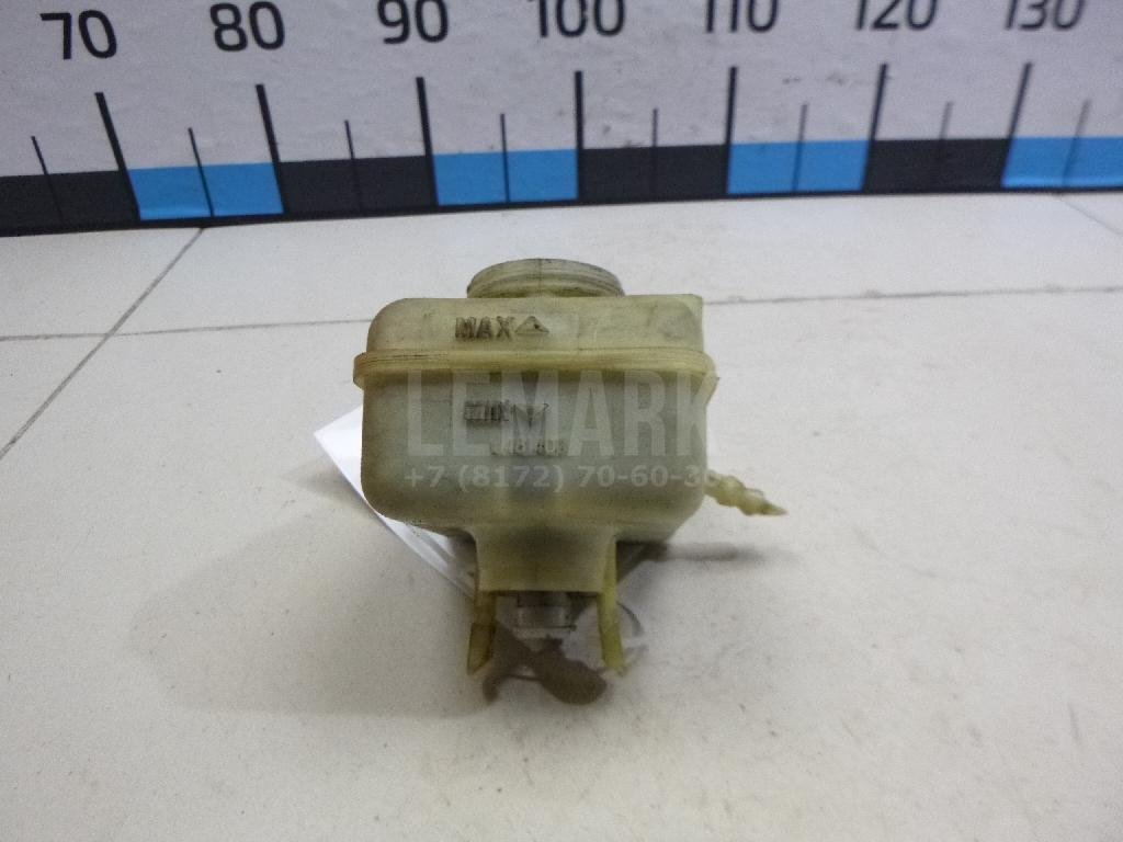 Бачок главного тормозного цилиндра