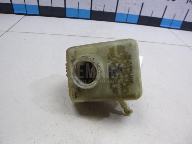 Бачок главного тормозного цилиндра