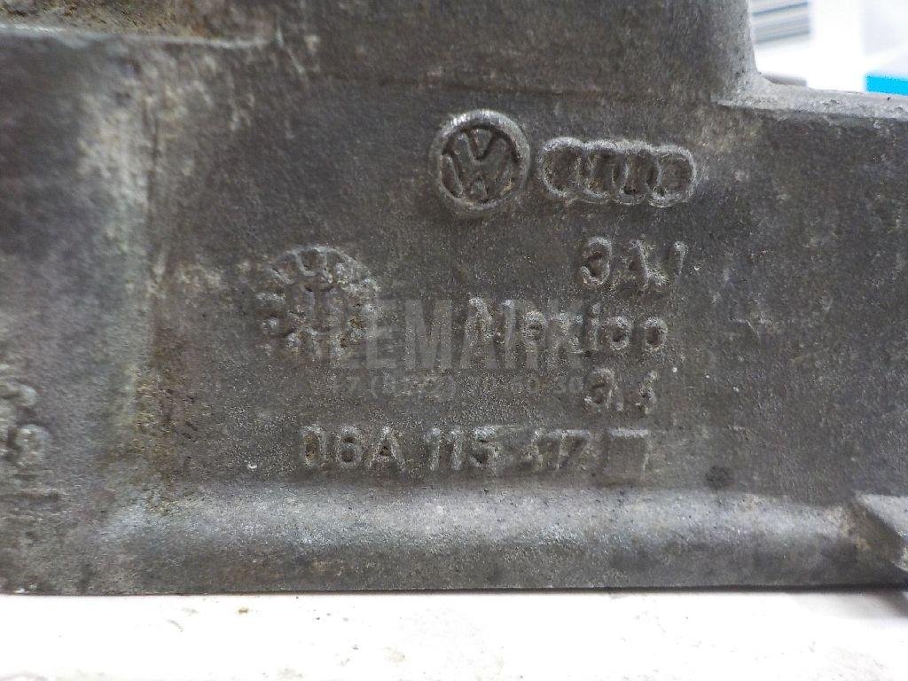 Кронштейн масляного фильтра