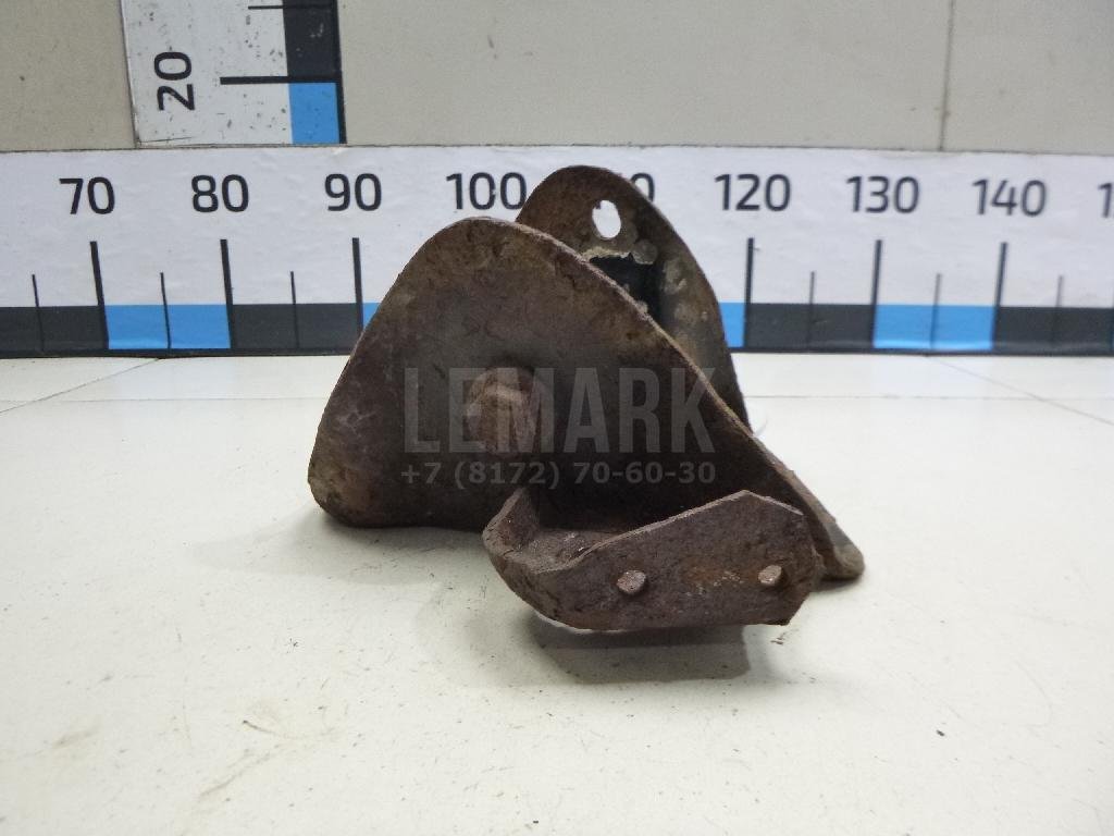 Кронштейн задней балки