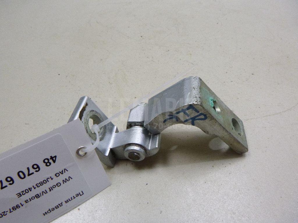 Петля двери