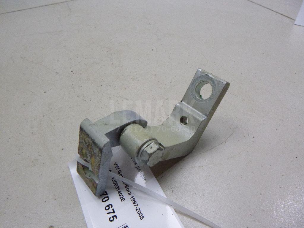 Петля двери