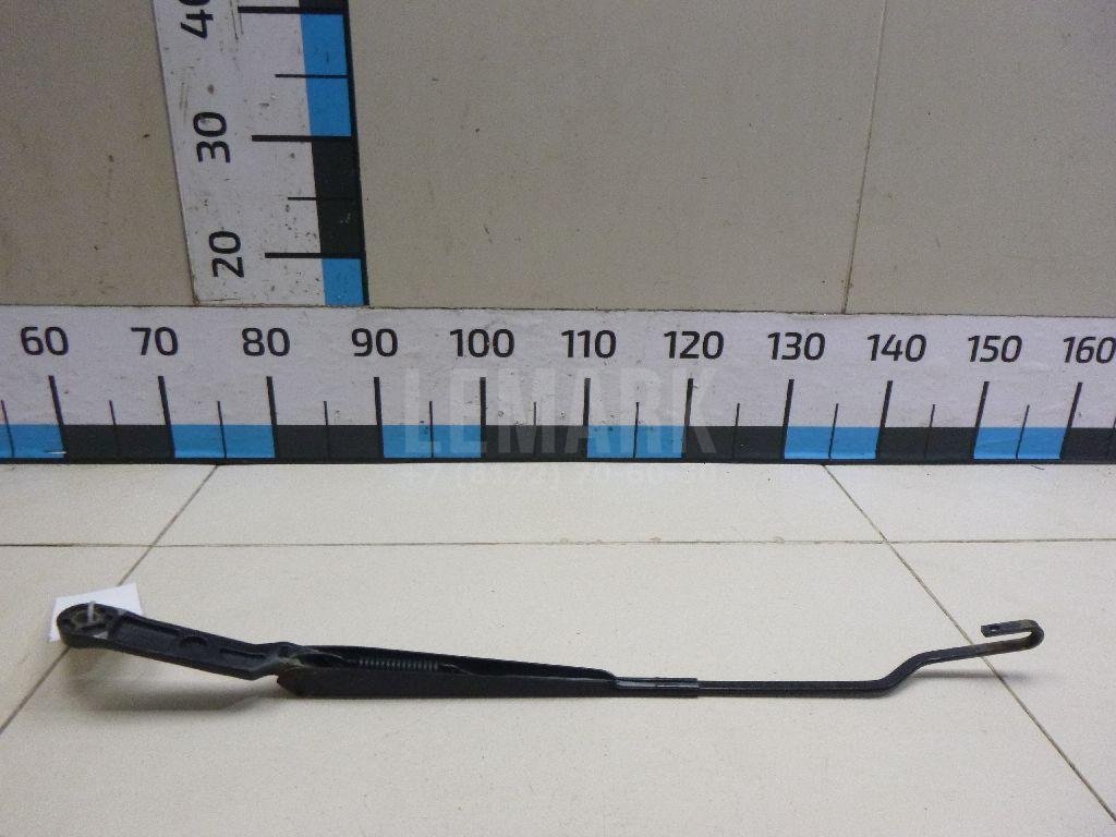 Поводок стеклоочистителя передний левый