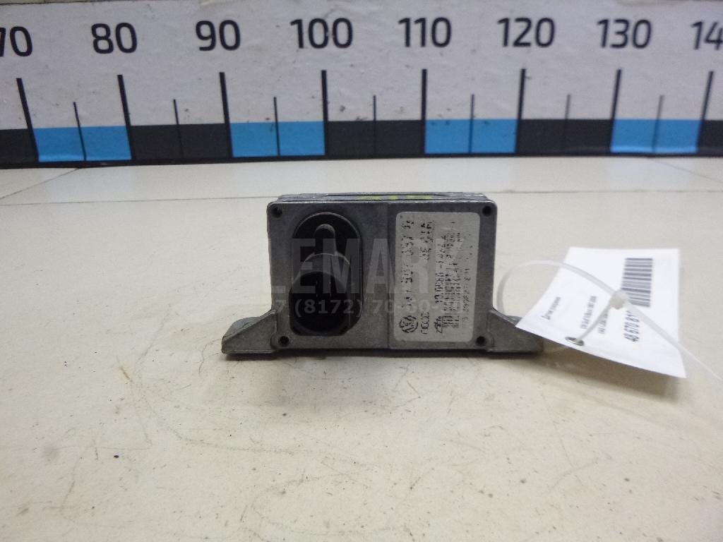 Датчик ускорения