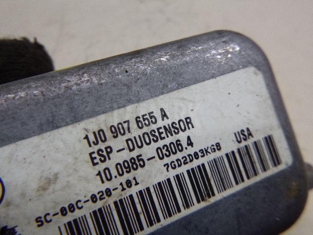 Датчик ускорения