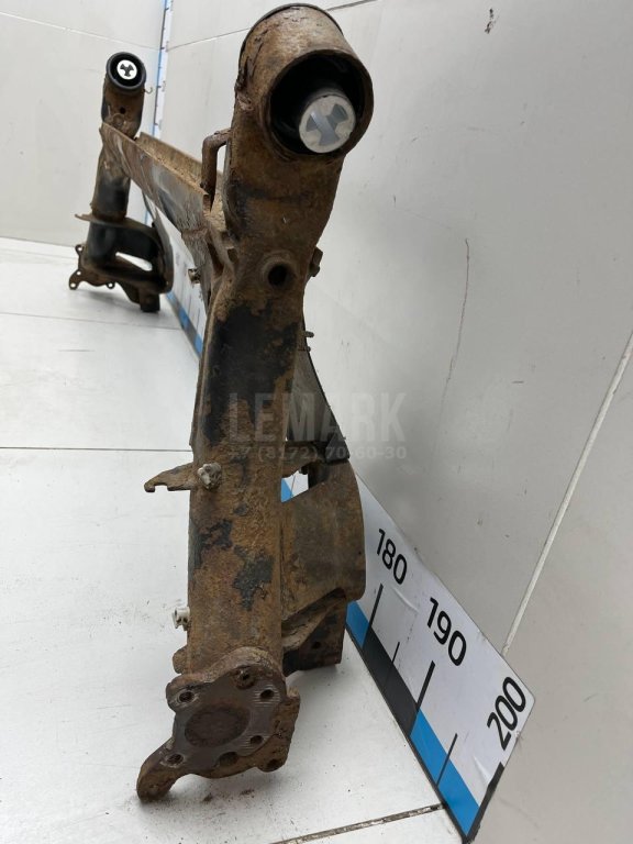 Балка задняя