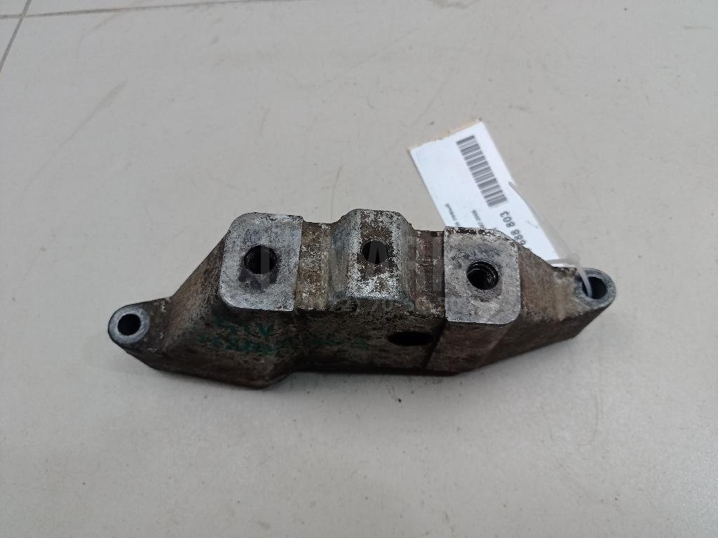 Кронштейн двигателя левый