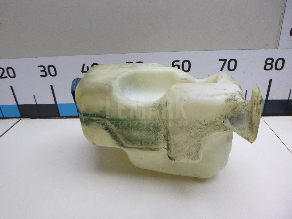 Бачок омывателя лобового стекла