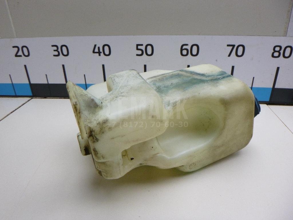 Бачок омывателя лобового стекла