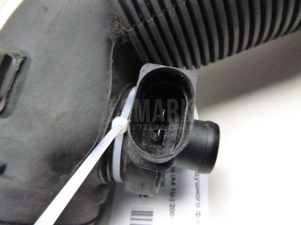 Патрубок воздушного фильтра