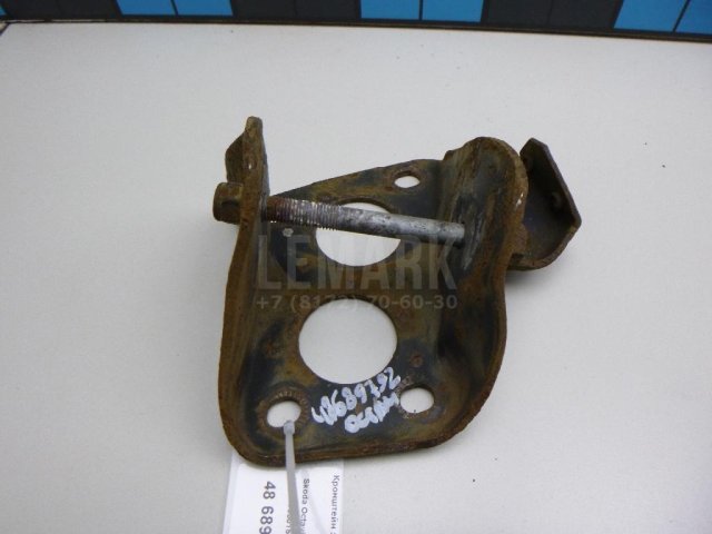 Кронштейн задней балки