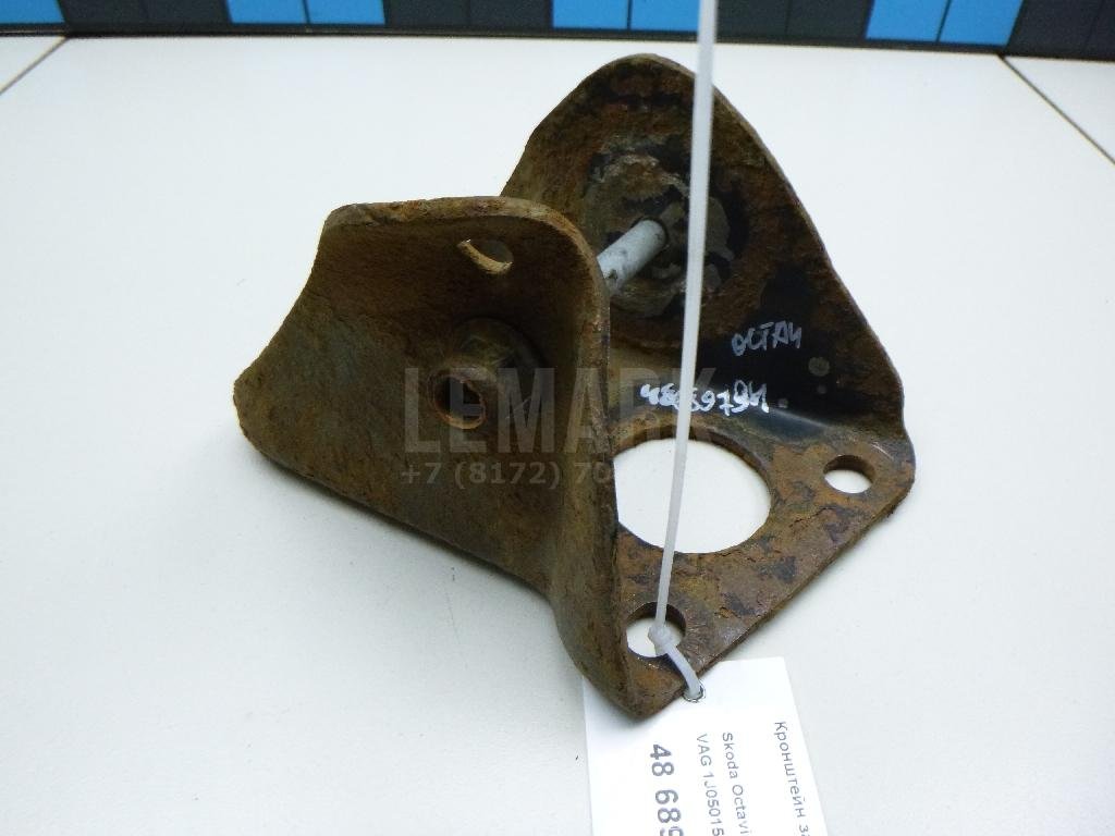 Кронштейн задней балки