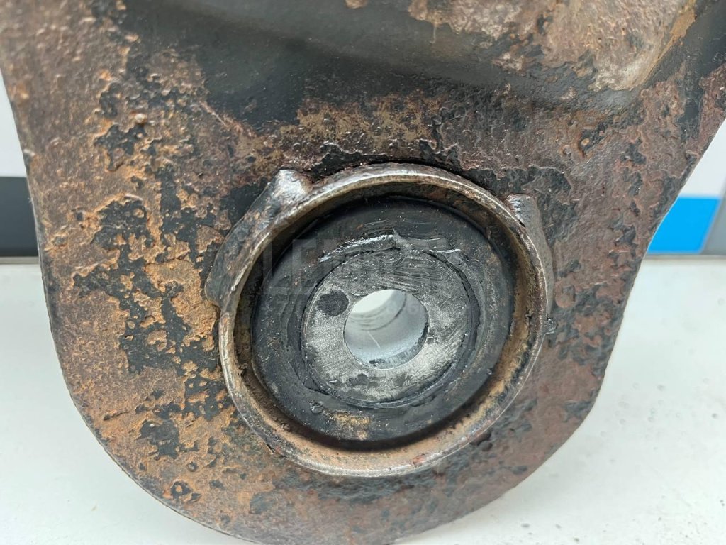 Балка подмоторная