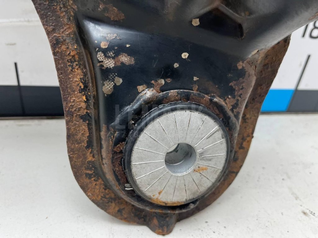 Балка подмоторная