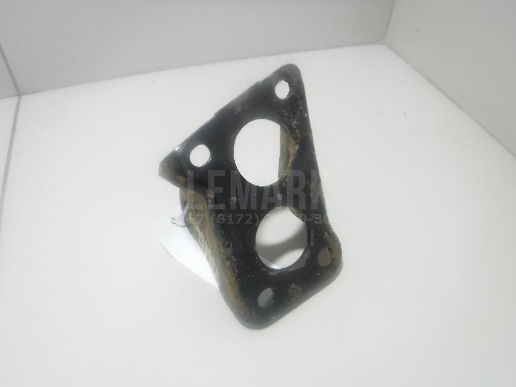 Кронштейн задней балки