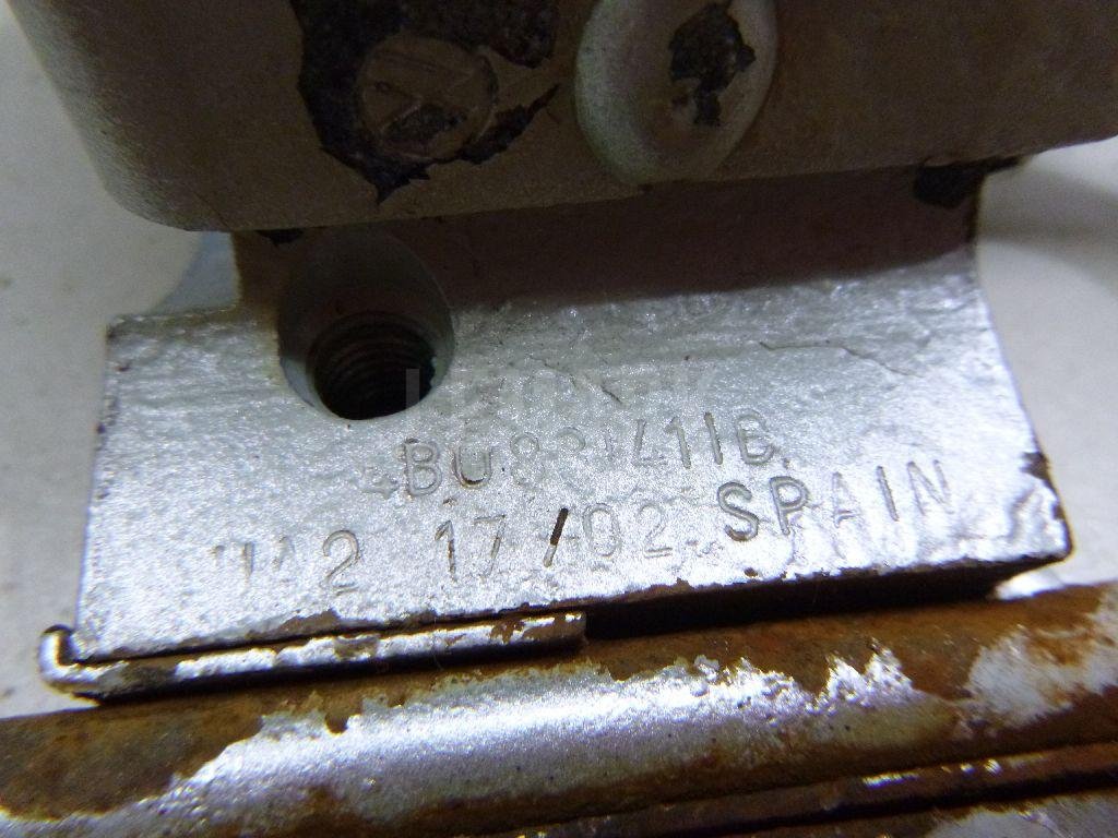 Петля двери передней левой нижняя