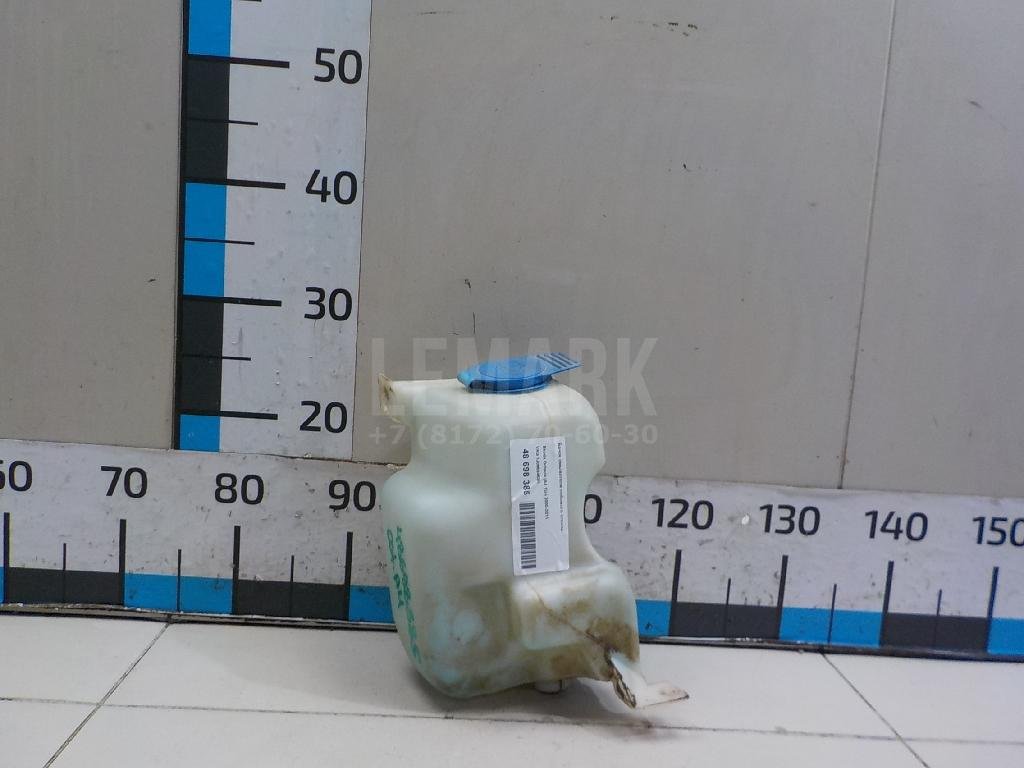 Бачок омывателя лобового стекла