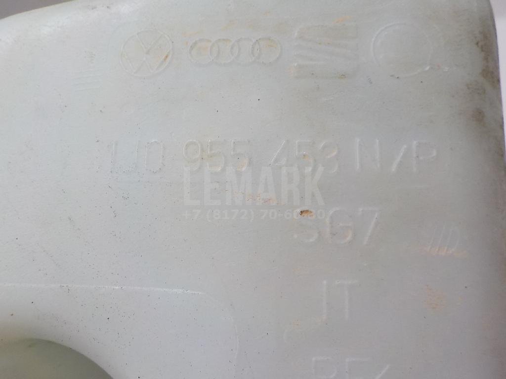 Бачок омывателя лобового стекла