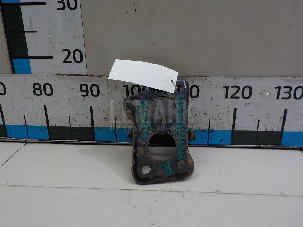 Кронштейн задней балки