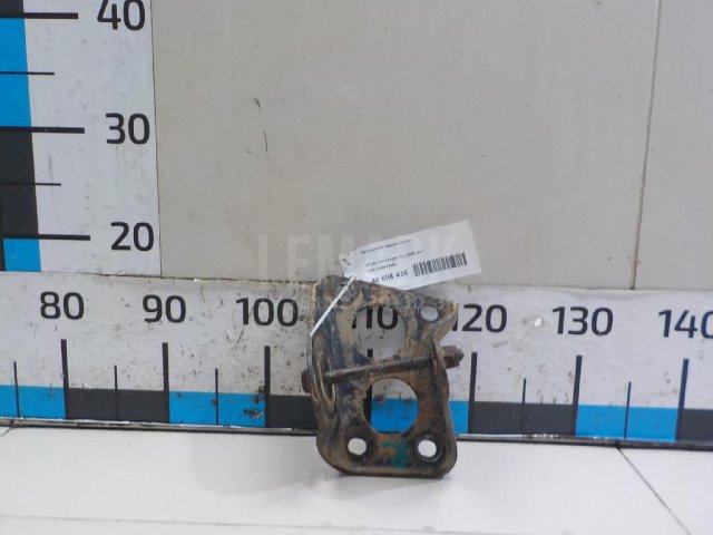 Кронштейн задней балки