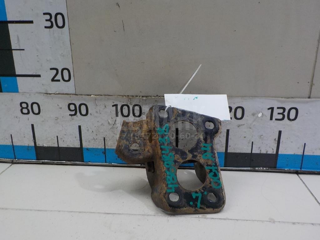 Кронштейн задней балки