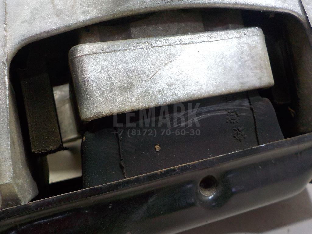 Опора КПП левая