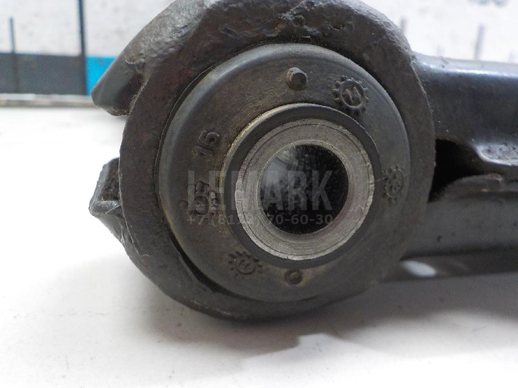 Рычаг передний