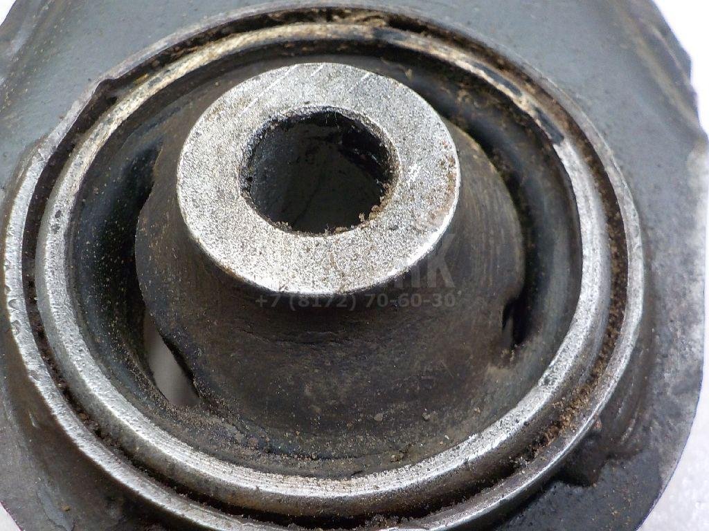 Рычаг передний