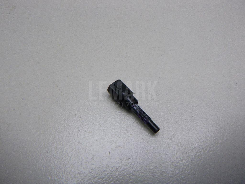 Форсунка омывателя зад стекла