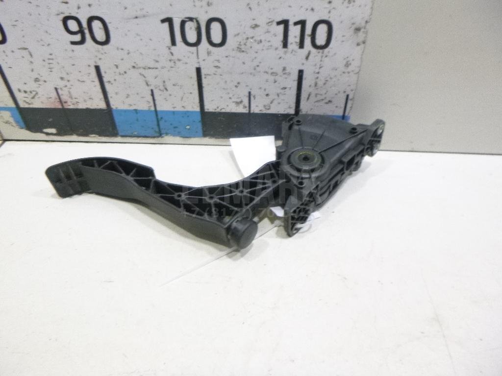 Педаль газа