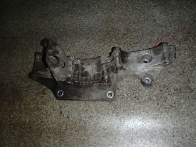 Кронштейн генератора